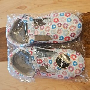 NWT Monkey Feet Donuts Size 6-7